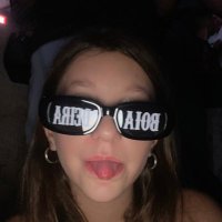 Larinha (@lara14124214) 's Twitter Profile