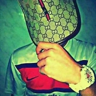 Riaismail2003's profile picture. 