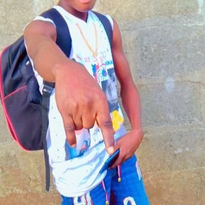 am funny blessed aka tutuyeghe am a comedian in joker pass comedy please you guys should follow up please and like my video 🙏🙏🙏