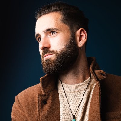 Award-Winning Composer & Music Thinker 🎬
I live in fear that my plants might die 🌱