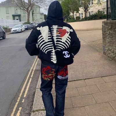 ICT student || LiquidityMonster ||🇰🇪
FashionEnthusia§π