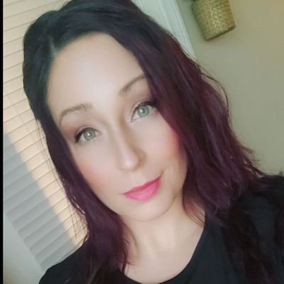Las Vegas 📍
@getrawnutrition 10% off: MKIRK806
Romantic
I write romance 📚 with sprinkles of my soul attached. Editor.
IG:mystiquerobertsauthor