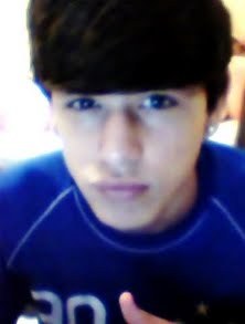Nαo sou perfeito ..
Fαzer o que néαh ?
Maaiis, soouu quazi doonú dee miim,
doonú dass miinhαs voontααdees. (LLL...¹
 Euu queroo.
Euu PossO
Euu coonsiigO