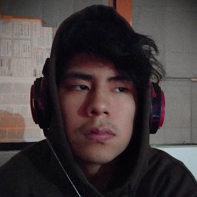 loweffort_alt's profile picture. Ingeniero de Software | Mi vida se resume en centrar divs, comer fideos y repostear memes rancios
