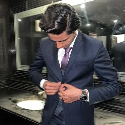 RaafiqUmer13616's profile picture. khalnayak hoon mein.