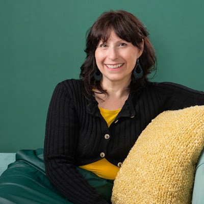 🌟 Best-Selling Author |Host of Relationship Diversity Podcast | Let’s reimagine all our intimate relationships can become📚💫💑 #RelationshipDiversity #Love
