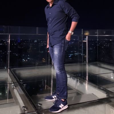 ezramundo1234's profile picture. 