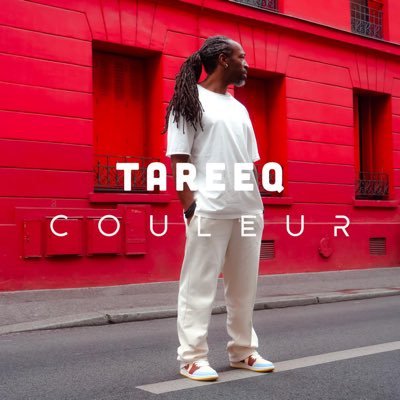 Tareeq est né le 30 avril 1980 en Guadeloupe. La musique des Antilles accompagne ses premiers pas et restera une influence jusqu’à aujourd’hui dans un répertoir