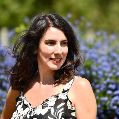 Mezzo-soprano |BMus Tutor & Lecturer @RoyalAcadMusic | Principal Lecturer @LeedsMusic |Co-Founder @OperaPrelude