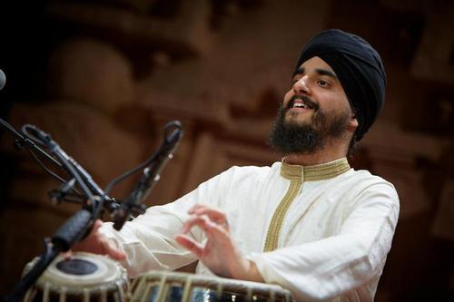 Professional tabla player/teacher in London, UK. Accompanies indian classical vocal, instrumental, kathak and contemporary fusion and cross-cultural music.