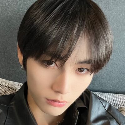 อะไรไม่รู้รีไปก่อน |
pls call me จือจือ bc it's my real name.