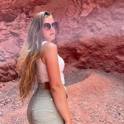 Más amor y muchas risas por favor🍃✨ Insta: nicolewagner.ok