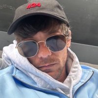 ani vió a louis(@91sluckyagain) 's Twitter Profile Photo