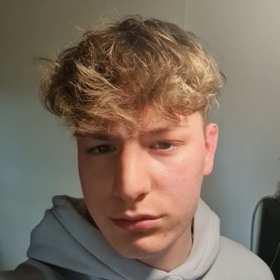 PureVisionDE's profile picture. Value & help for people wanting to escape! | One of the founders of Adoné Clothing | On a mission in finding purpose and freedom | 𝙈𝙈