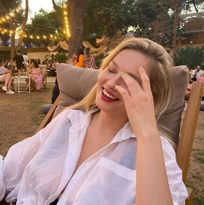 mirayk4yra's profile picture. 