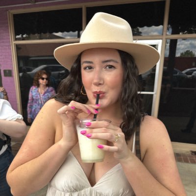 MadisonCrowley's profile picture. Photographer @MadisonCrowleyMulkey