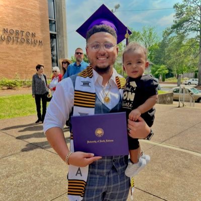 *NEW ACCOUNT* UNA Alum | ΚΓ 🥶🤙🏽 | TikTok: t.simpson21 | Jeremiah 29:11