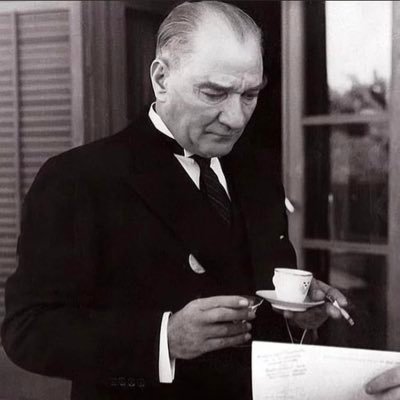 🇹🇷EGM🇹🇷 Umutsuz durumlar yoktur. Umutsuz insanlar vardır. Ben hiçbir zaman umudumu yitirmedim. { MUSTAFA KEMAL ATATÜRK }