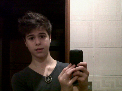 Fã clube do @pedronegrini !!
Segue ? Sigo de volta ! s2'
Dona do twitter @kareeen_pn
indico quem me seguir (: