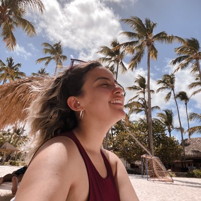 _madebyangc's profile picture. 