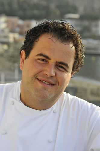 GennaroChef's profile picture. Nel mio mestiere dimenticare le proprie origini é un peccato mortale, un gesto di superbia che preclude anche la possibilitá di scoperte future.