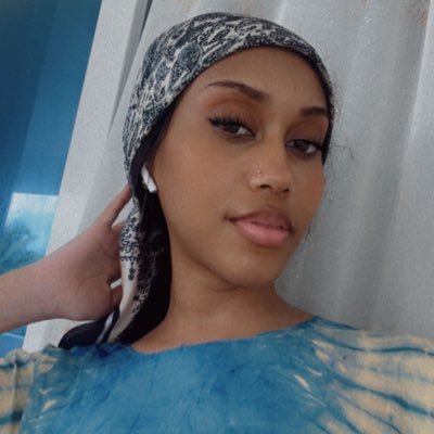 « 𝐷𝑗𝑖 𝑟𝑒𝑚𝑒́ 𝑦𝑓𝑢𝑏𝑎 𝑤𝑎𝑚𝑏𝑒́ 𝑦ℎ𝑜 𝑤𝑎 𝑝𝑜𝑢ℎ𝑎 𝐶𝑜𝑚𝑜𝑟𝑖𝑖𝑖 »🇰🇲 𝑀𝑢𝑠𝑙𝑖𝑚𝑎 🕋. #TeamSeconDegré 😘 👩🏽🎓 𝑰𝒏𝒇𝒐 𝒄𝒐𝒎 #OM