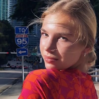 BarvinamP67403's profile picture. YouTube over 10 million followers
main character of popular TV series of over 100 million view on YouTube
seen in Forbes Elle Harper's Bazaar & Other