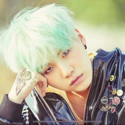 minsugaagu's profile picture. Butterから沼に落ちた新米オンマARMY🧈 Twitter不慣れで失礼な事していたらすみません🥲 40↑ ユンギペンです。