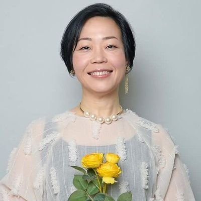 '24は大河&源氏物語ネタ多め✍
結婚式👰日本文化👘ネコ🐈美術館🖼博物館🏚建物好き
企業&フリーなんだかんだでウェディング プランナー歴25年

結婚式の伝統や知識を伝えるAll About結婚ガイド
制作会社マーケ・WEB担当・広報もやってる

ウェディングのお仕事つぶやき👉 @prima_wedding