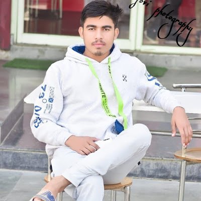 ydv_akash_15's profile picture. 