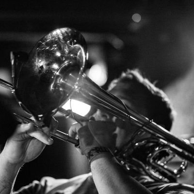 Trombone player | House sitter | Sports fanatic | Aussie in the UK