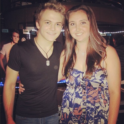 The Official FL Streetteam for Nashville recording artist Hannah Mahoney!! Follow her at @HannahMahoney :)