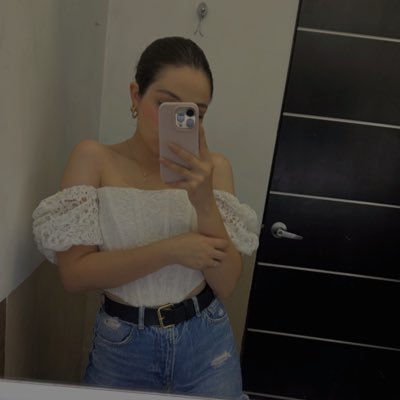 YazmenBarragan's profile picture. novia del chico del apartamento 5-12