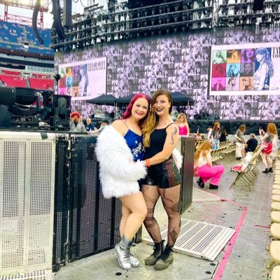 Fangirlin over Taylor Swift since ‘06 💫stars by the pocket full💫 she/her