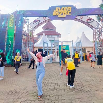 sundanonaa's profile picture. Diary of an extrovert magnificent manifester 🌺 All my dreams come true and im always lucky. Forever ❤️