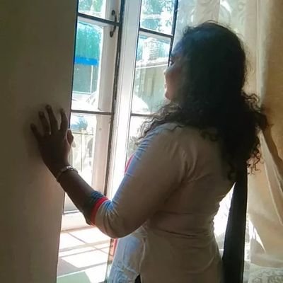 NandhiniLogana8's profile picture. 