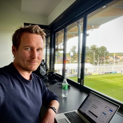 Sportredaktör och nyhetsreporter på Strömstads Tidning.