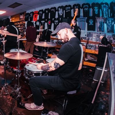 punishedsolaire's profile picture. 