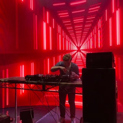 Music Producer/DJ | Palace | Block D ❤️💙 | KC Chiefs 🔴⚪️