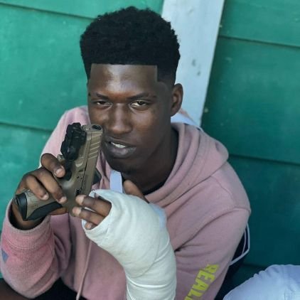 Mac_Deezii's profile picture. Free the Real kept da fake!!