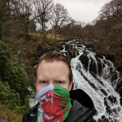 'Journalist' and snooker fan. Hooman, Whovian, Scooby-Doovian. Whoser, loser, scared of hoovers. Robot Wars & Quantum Leap. Lived in Wales but don't f*ck sheep.