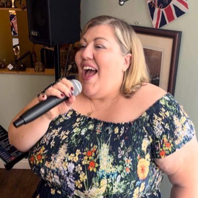 Charity worker & Vocalist in the north east of England. https://t.co/Esd02MrDzw Obsessed with mermaids, TBBT, Buffy, Musicals and my husband.