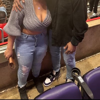 Stag/ Vixen couple that loves getting freaky😋🍆🐱 New to Content 🎥 but always looking to meet couples/singles 🍍DM Open Always tested.We are located in Tempe