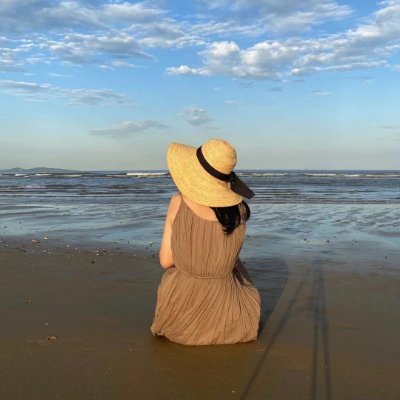 kohsienchih1's profile picture. 人は世の中に生きている限り、悩みはたくさんあります。でも、つらいのも楽しいのも、あなたの心次第です。どんなに重い荷でも,笑っても荷です,泣いても荷です。うまくいかない生活も、笑顔で乗り切れば勝ちです☺🎡🛒