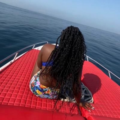 🙏🏾• ✌🏾 • 🤞🏾 • 😎