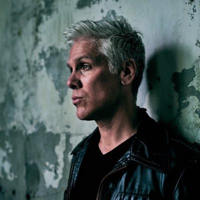 Artist, producer, songwriter and guitarist in Matchbox Twenty