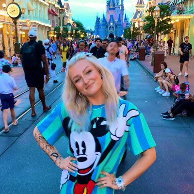 yensidwdw's profile picture. NY. DISNEY. DVC member. INSTAGRAM: yensidwdw i make disney vlogs:) AP holder!! Have a Magical Day #swc
