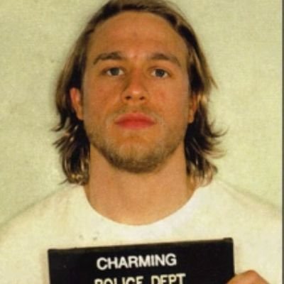 mavi94_'s profile picture. dancing between the fibers of time. 1914.