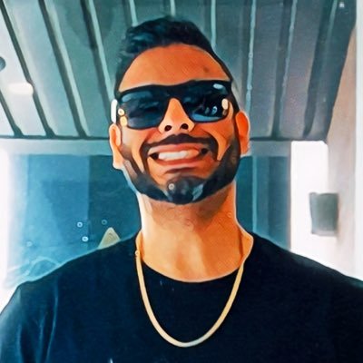 Twitch AFFILIATE. Streaming late night Tue / Fri / Sun • https://t.co/3LsyeQp56U 🔥 TikTok @alexxxmag3 | COD/Warzone 🎮 Fortnite + more 😬