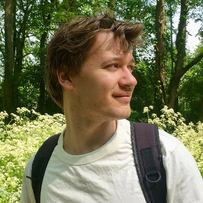 Geschiedenis & Slavische talen - leest, koopt en verkoopt boeken - schreef scriptie over het begin van de Oekraïense diplomatie in Nederland. Naar Bluesky!